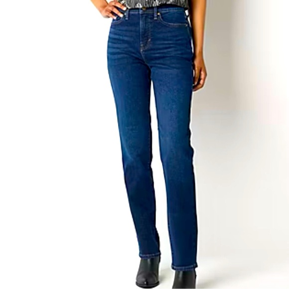 NWT a.n.a Women’s High Rise Straight Leg Jean - Picture 1 of 2